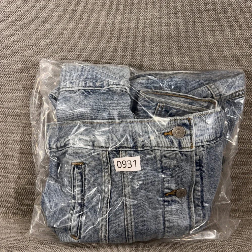 Levi Strauss & Co. Denim Trucker Jacket Women XS Blue Good Light Wash Cotton